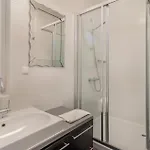 3 Bedroom Awesome In Rab Apartmán New Translation