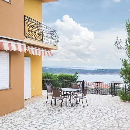 3 Bedroom Awesome In Rab *