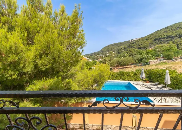 3 Bedroom Pet Friendly In Rab Appartement Palit