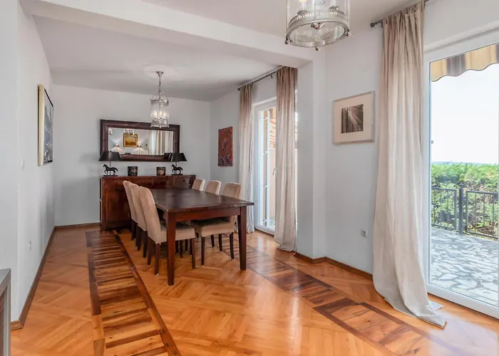 3 Bedroom Pet Friendly In Rab Palit